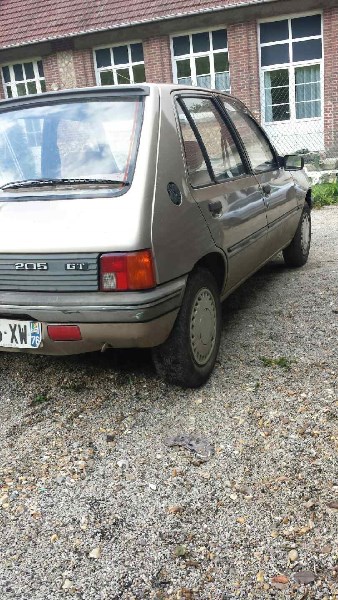 Salut les gars je suis sur une GT de fin 84 Domdej_o_1a1qpq4fpu2mrs22aff001p9ca
